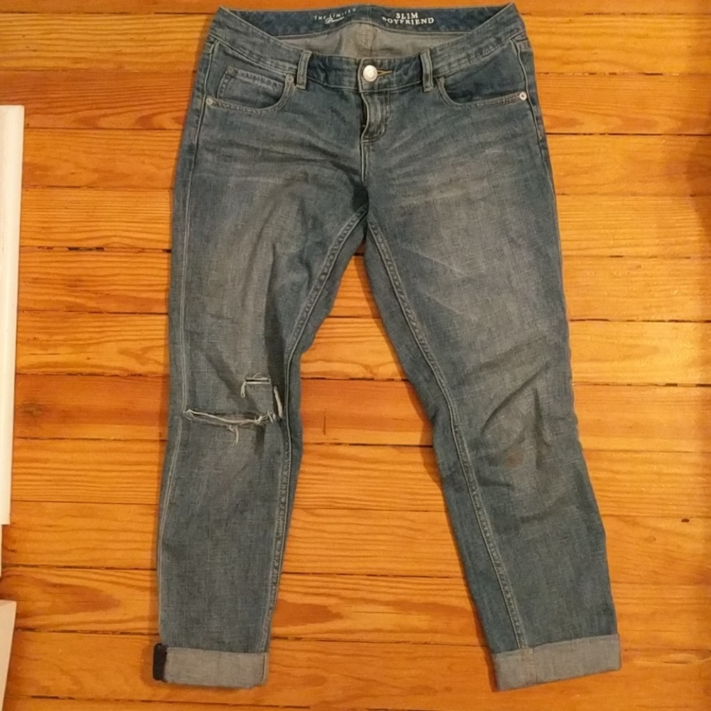 /SOLD/// Slim Boyfriend distressed light wash Jean